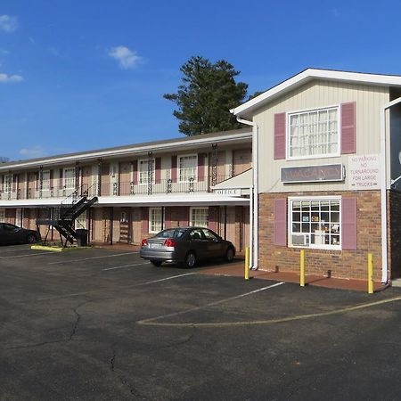 Pine Crest Motor Lodge Holly Springs Exterior foto